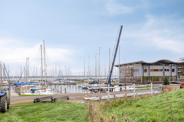 Foto - Te koop: Vrijstaand, instapklaar en prachtig uitzicht!